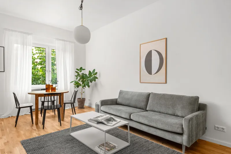 2-Zimmer-Apartment mit maßgefertigtem Interieur im Reuterkiez — photo 1